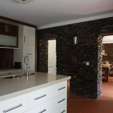 Quinta Madureira Фермерский дом Alfoloes