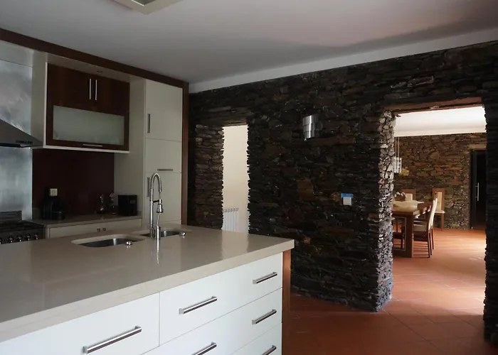Quinta Madureira Alojamento de Turismo Rural Alfoloes